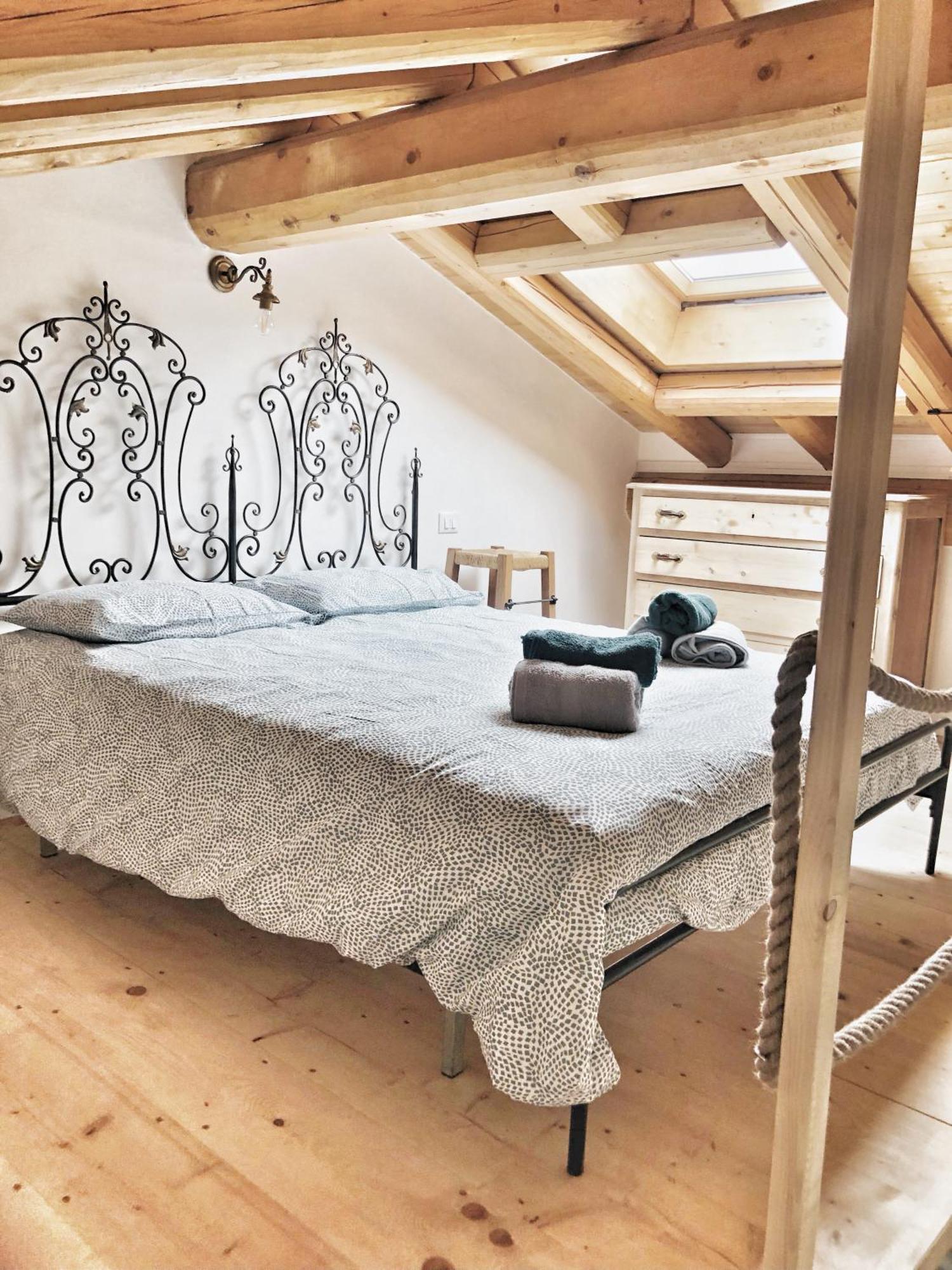 Casa Barteei Bed and Breakfast Monte Isola Exteriör bild